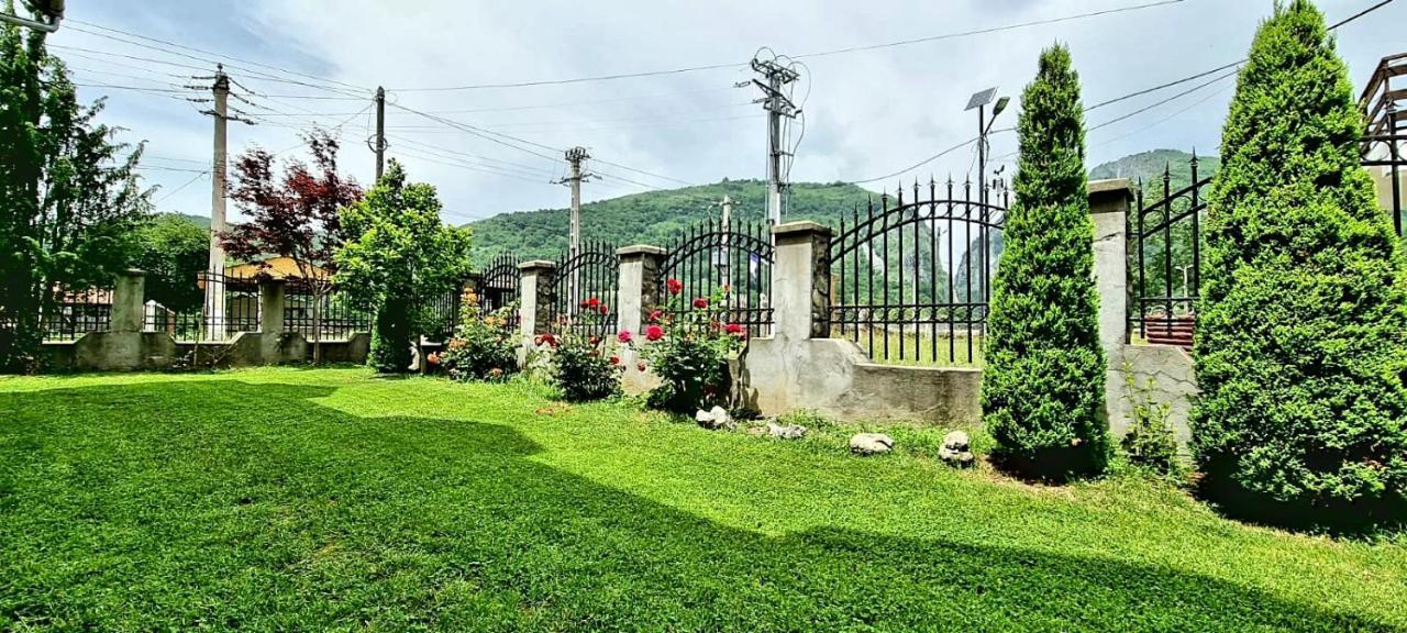 Pensiunea Miraj Polovragi Exterior photo