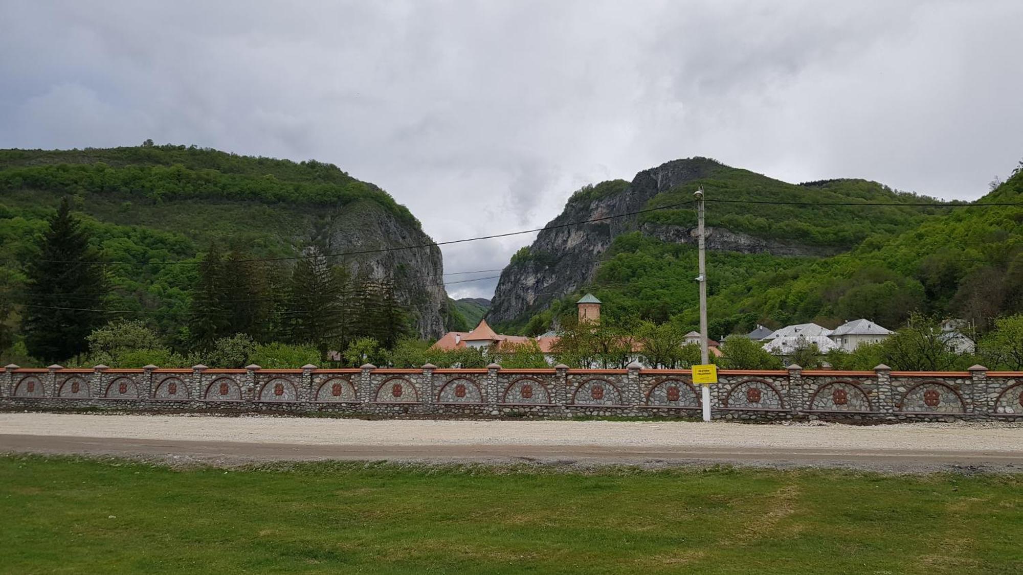 Pensiunea Miraj Polovragi Exterior photo